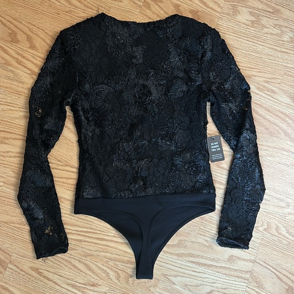 Lace Embroidered V-Neck Long Sleeve Thong Bodysuit NWT Size S Express - Picture 9 of 11